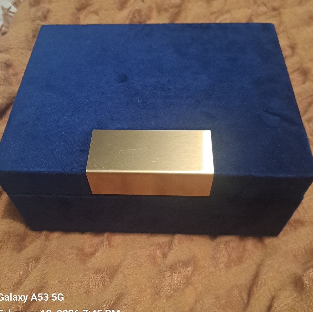 Velvet Soft Blue Box